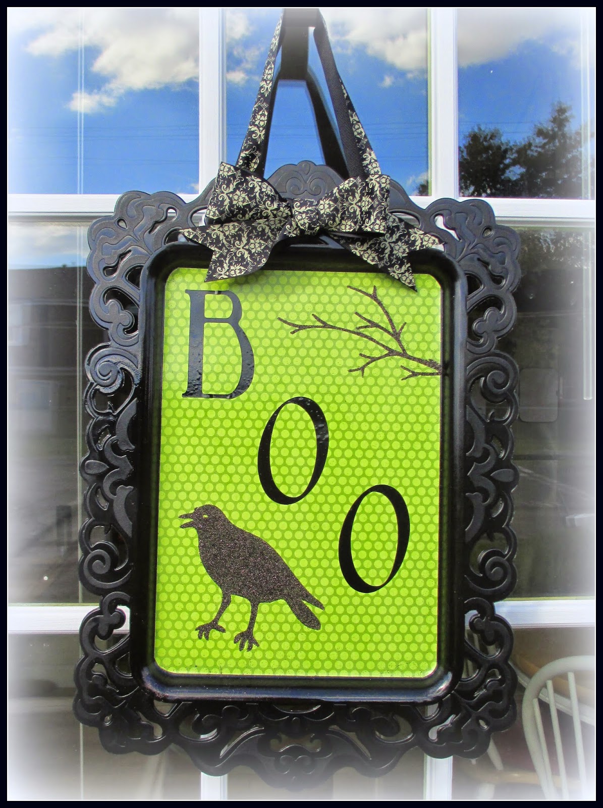 Make It Scrappin : DIY Affordable Halloween Door Decoration