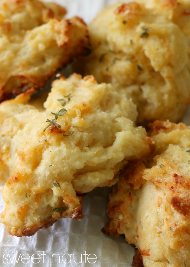 http://sweethaute.blogspot.com/2015/04/cheesy-garlic-biscuits.html