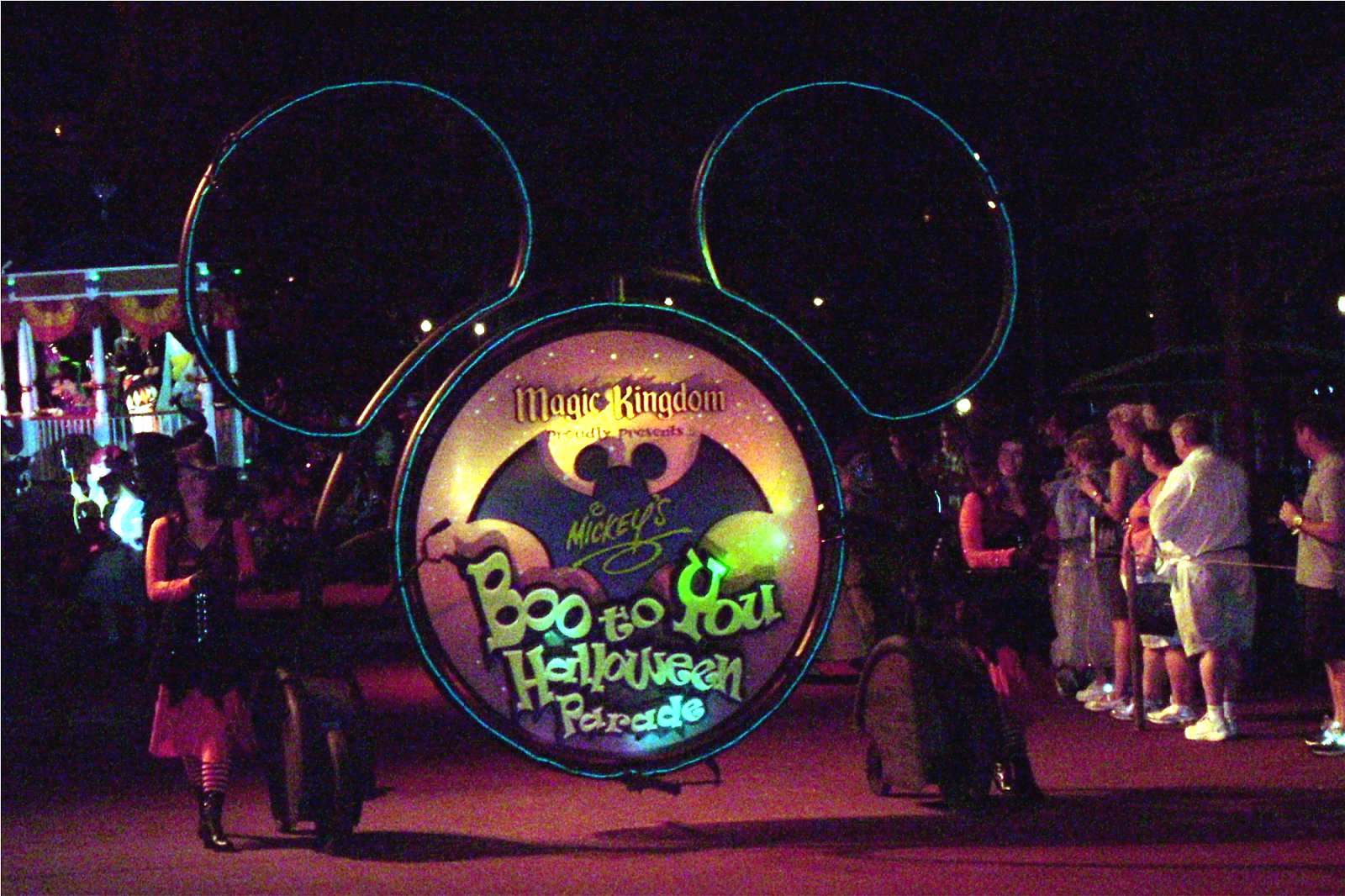 Disney at Heart Boo to You Parade at MNSSHP
