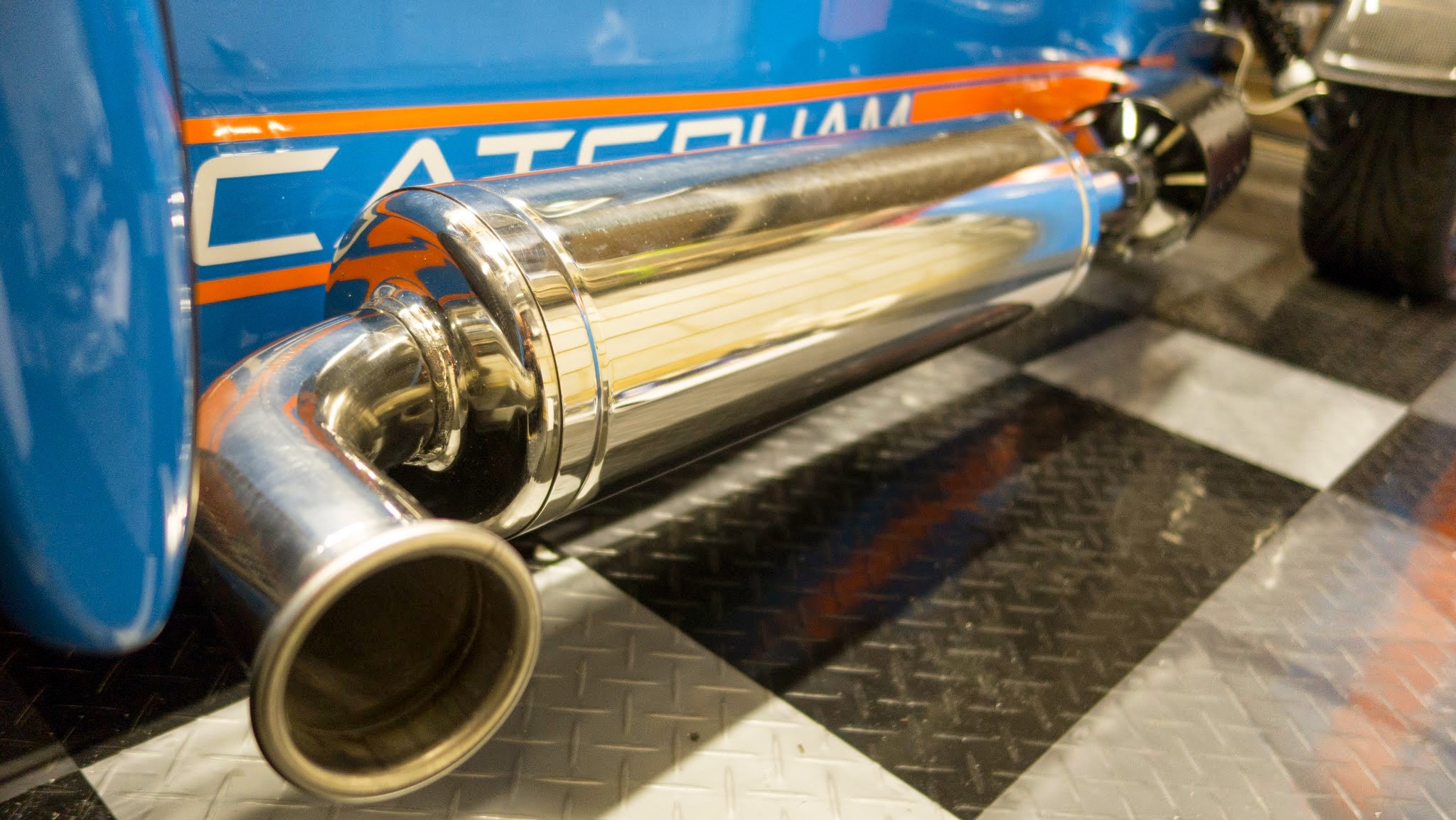 Exhaust fitted to Caterham R500.