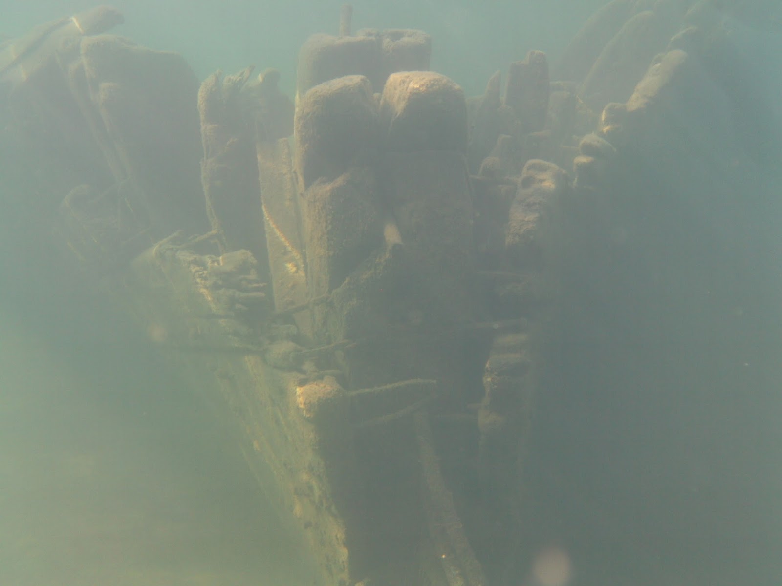 SHIPWRECKS OF THE APOSTLE ISLANDS ADAM HAYDOCK
