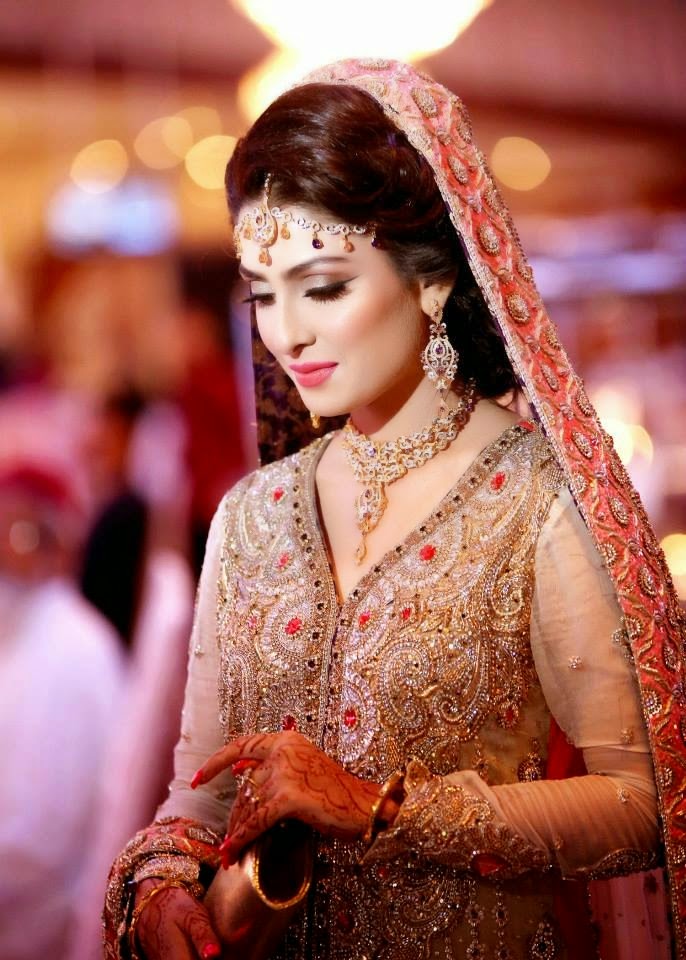Ayeza Kha Aiza Pakistani Female Television Actress Celebrity Wallpapers Free Download Free Download