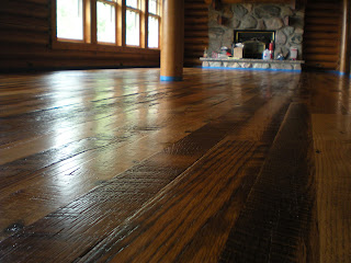 reclaimed oak floor by http://www.huismanconcepts.com/