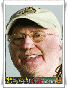 Biography of Lee Konitz Lee Konitz