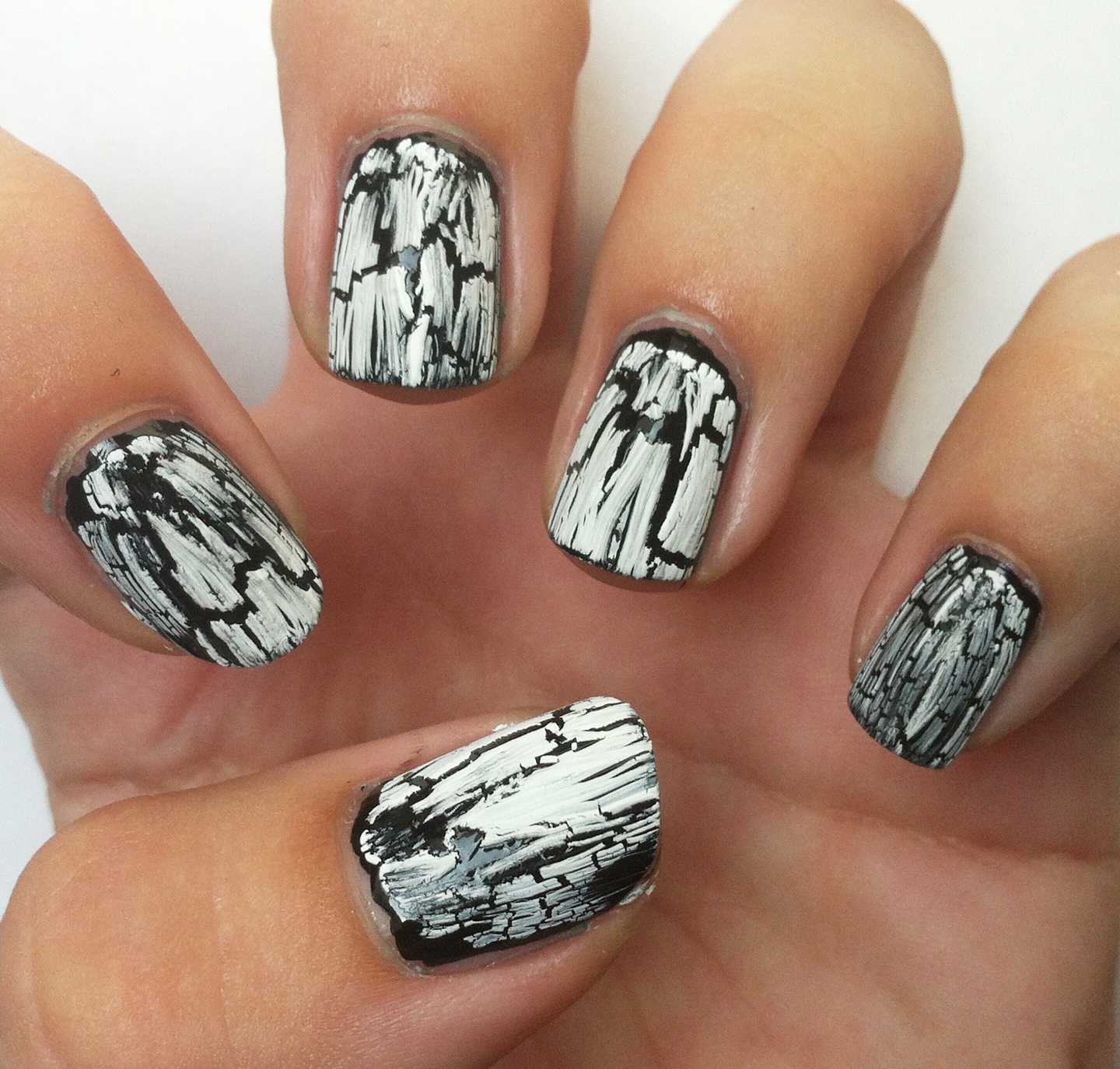 Sabrina's Make Up Diary WHITE CRACKLING TOP COAT NAIL DESIGNS