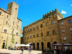 Piazza dei Priori, Volterra