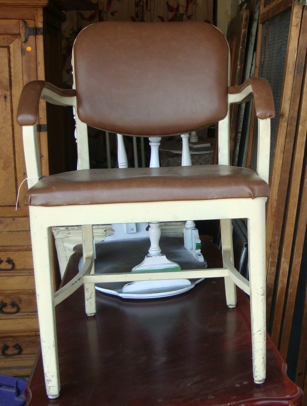 rhubarb reign It's Always SUCH a Project Metal Chair Makeover; Kane