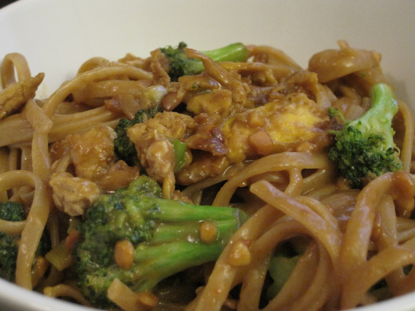Adventures With My Oven Linguini with Broccoli and Peanut Sauce