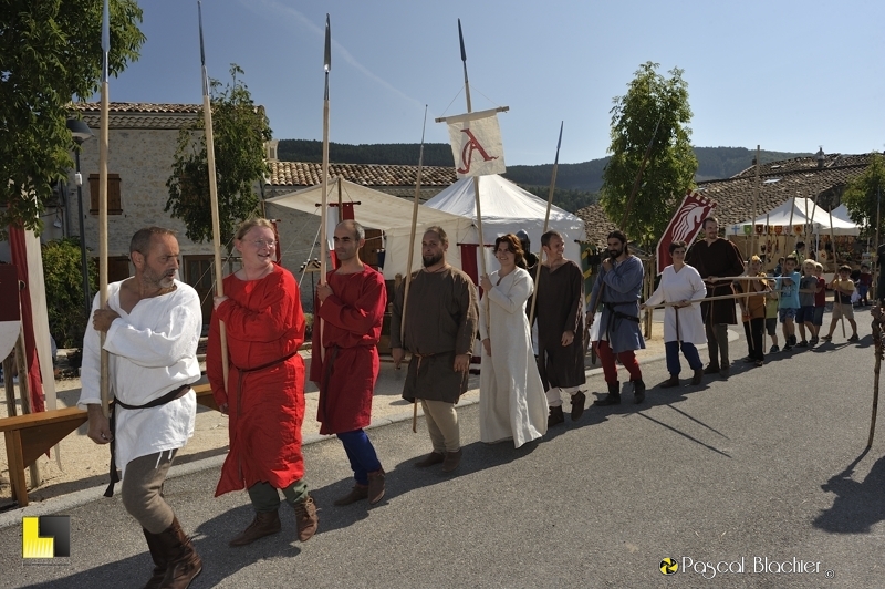 saint vincent de barres medievale 2014 exercice matinal photo au delà du cliché blachier pascal