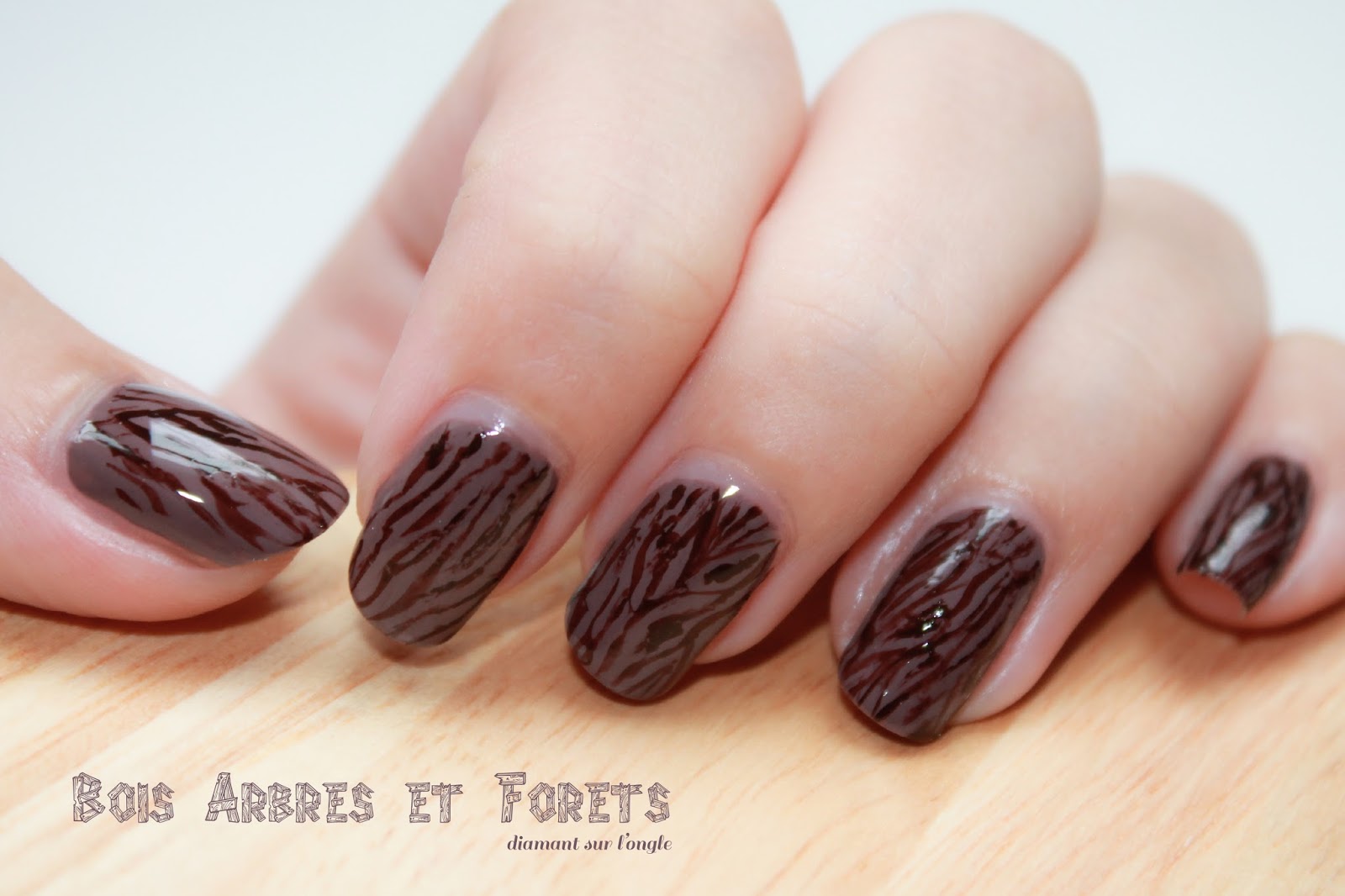 diamant sur l'ongle ↂ Nailstorming des ongles en bois