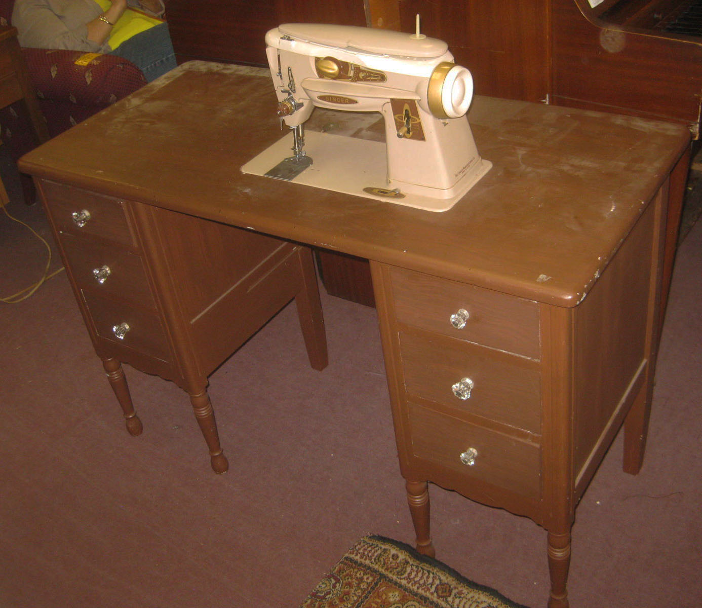 UHURU FURNITURE & COLLECTIBLES SOLD Singer Sewing Machine in a Desk