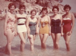swimwear Sexy Vintage Swimsuit Femme Fatale ruffled 1960s 60s Classic 50s Pin Up Swimsuit Swimsuit retro 1950s Bikini Swimsuit