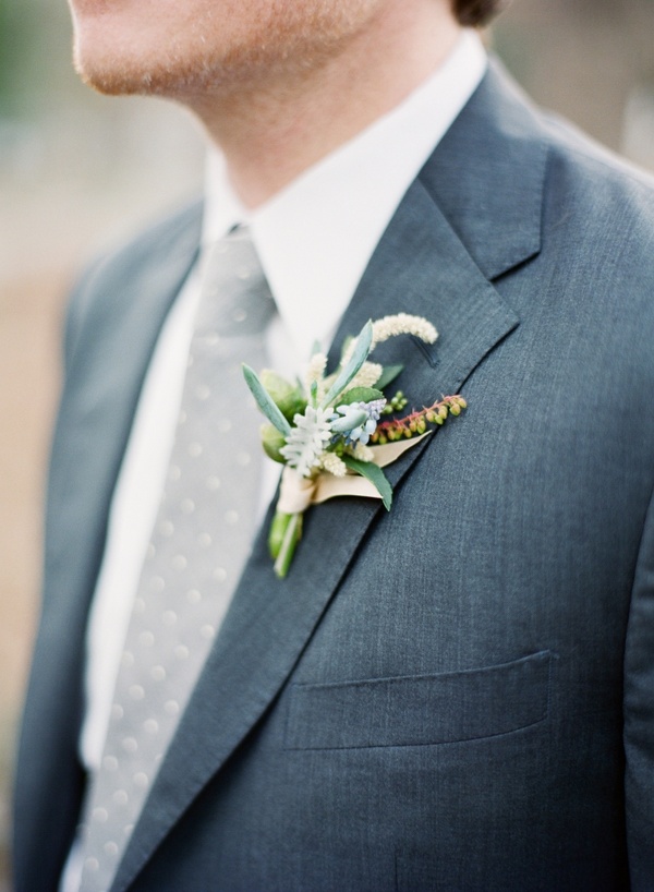 Inspiration for weddings, invitations and stationery Buttonholes for men