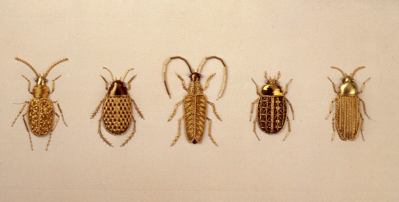 Adorn This does NOT bug me!