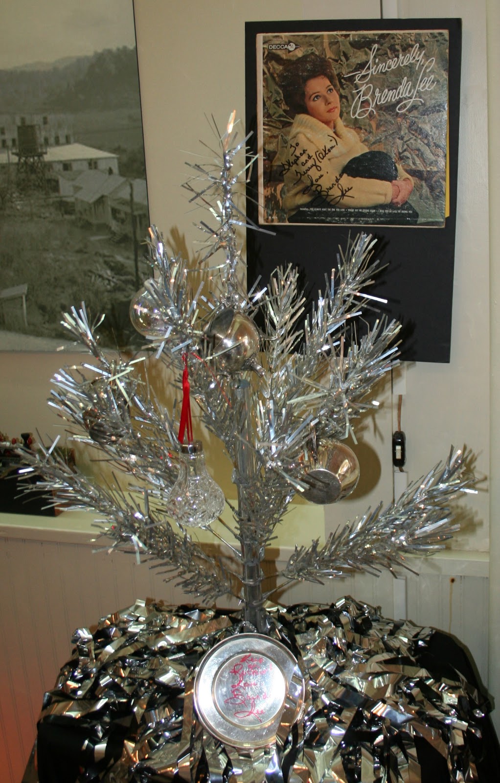 the carpetbagger aluminum christmas tree museum the carpetbagger aluminum christmas tree museum