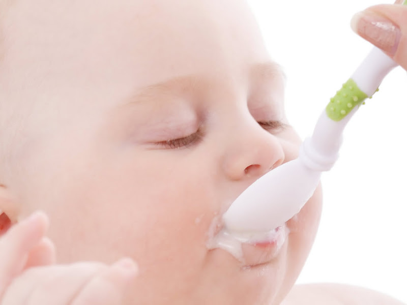 SÜT İÇEN BEBEK RESİMLERİManzaralar