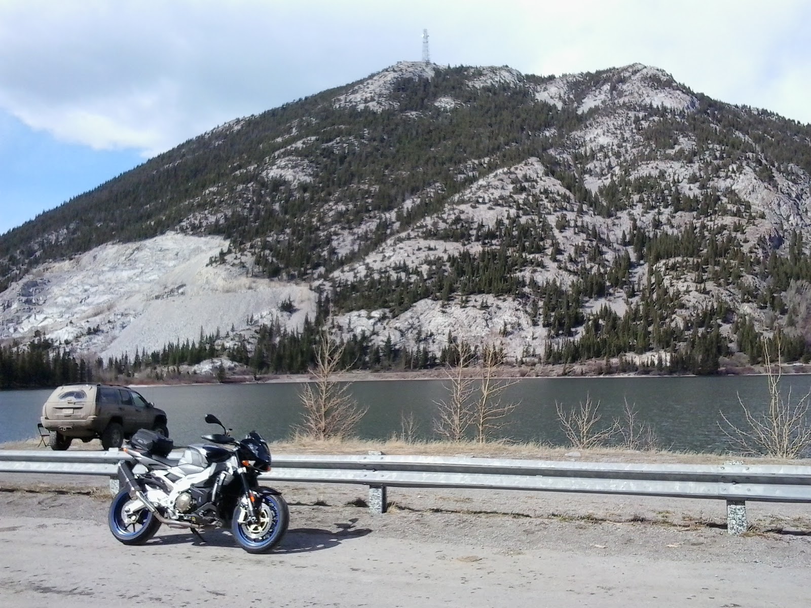 Aprilia Tuono Crowsnest Lake Aprilia Tuono Crowsnest Lake