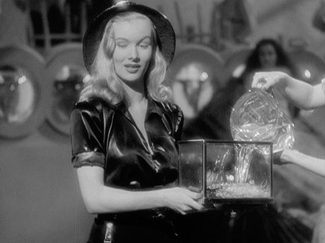 Style Essentials Veronica Lake Meets Alan Ladd Iconic Style In 1942 S This Gun For Hire Glamamor