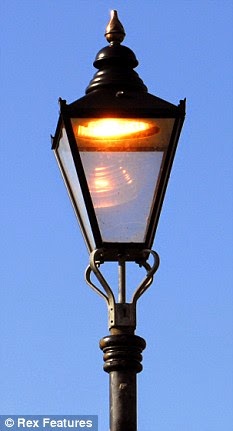 mymagnum pleasure card streetlamp bottom