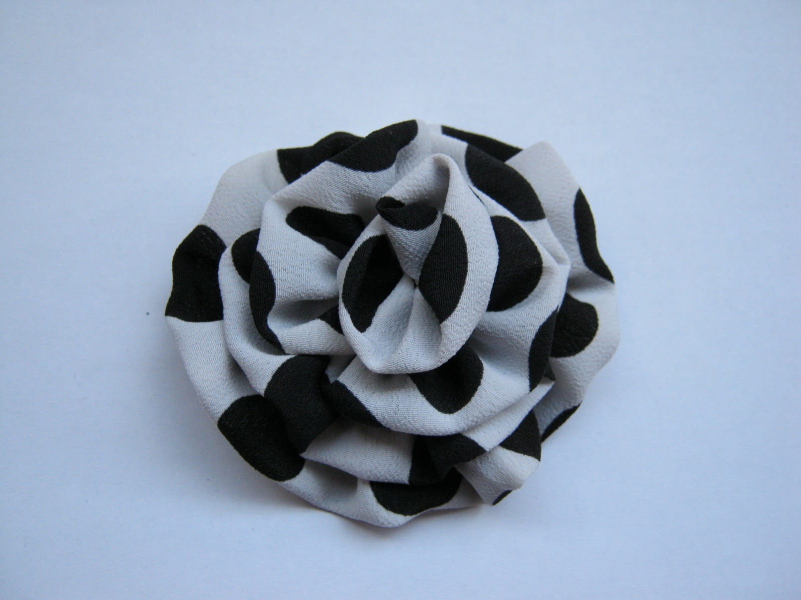 My Little Crafts and Arts Shop Handmade Fabric Flower Brooch White