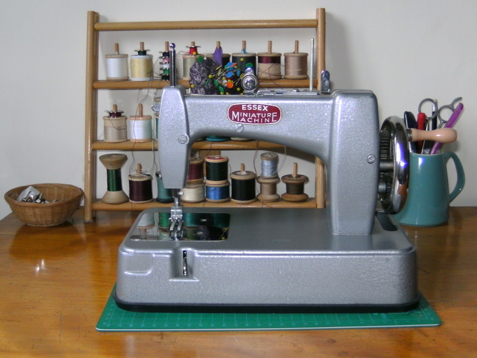 Granny's Button Box Essex Miniature Sewing Machine