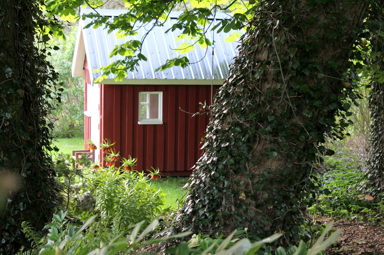 ævlebævle: malet legehus