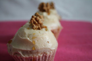 Cupcake_nueces_crema_ caramelo