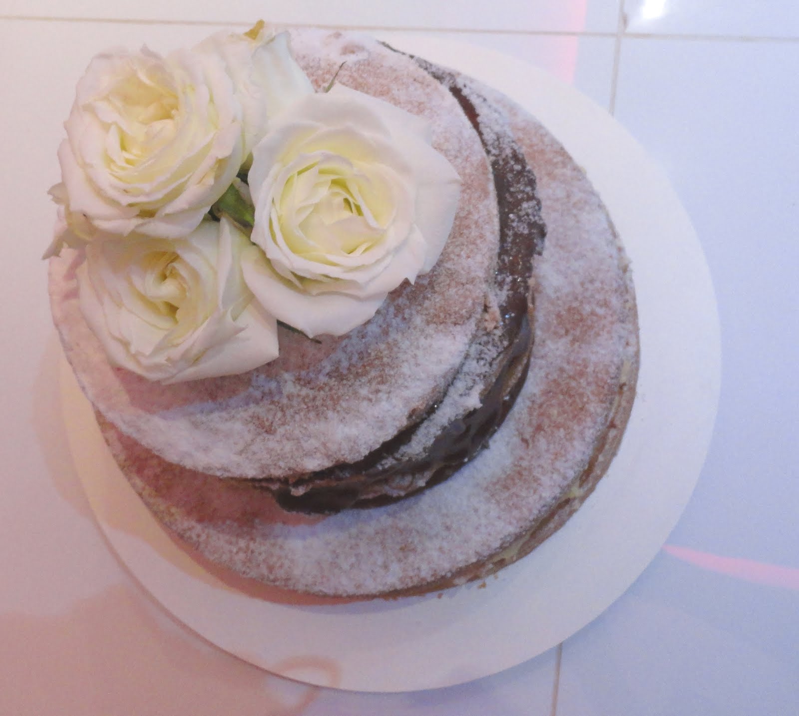 Naked Cake com Rosas