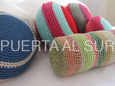 almohadones.caramelos crochet - Almohadones de distintas formas...