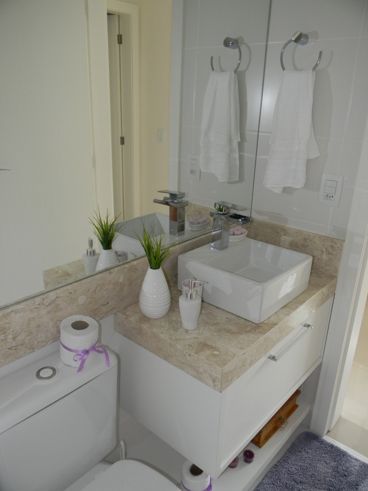 Ambientes decorados Decoração de apê pequeno -> Banheiro Pequeno Branco E Verde Ambientes decorados Decoração de apê pequeno -> Banheiro Pequeno Branco E Verde