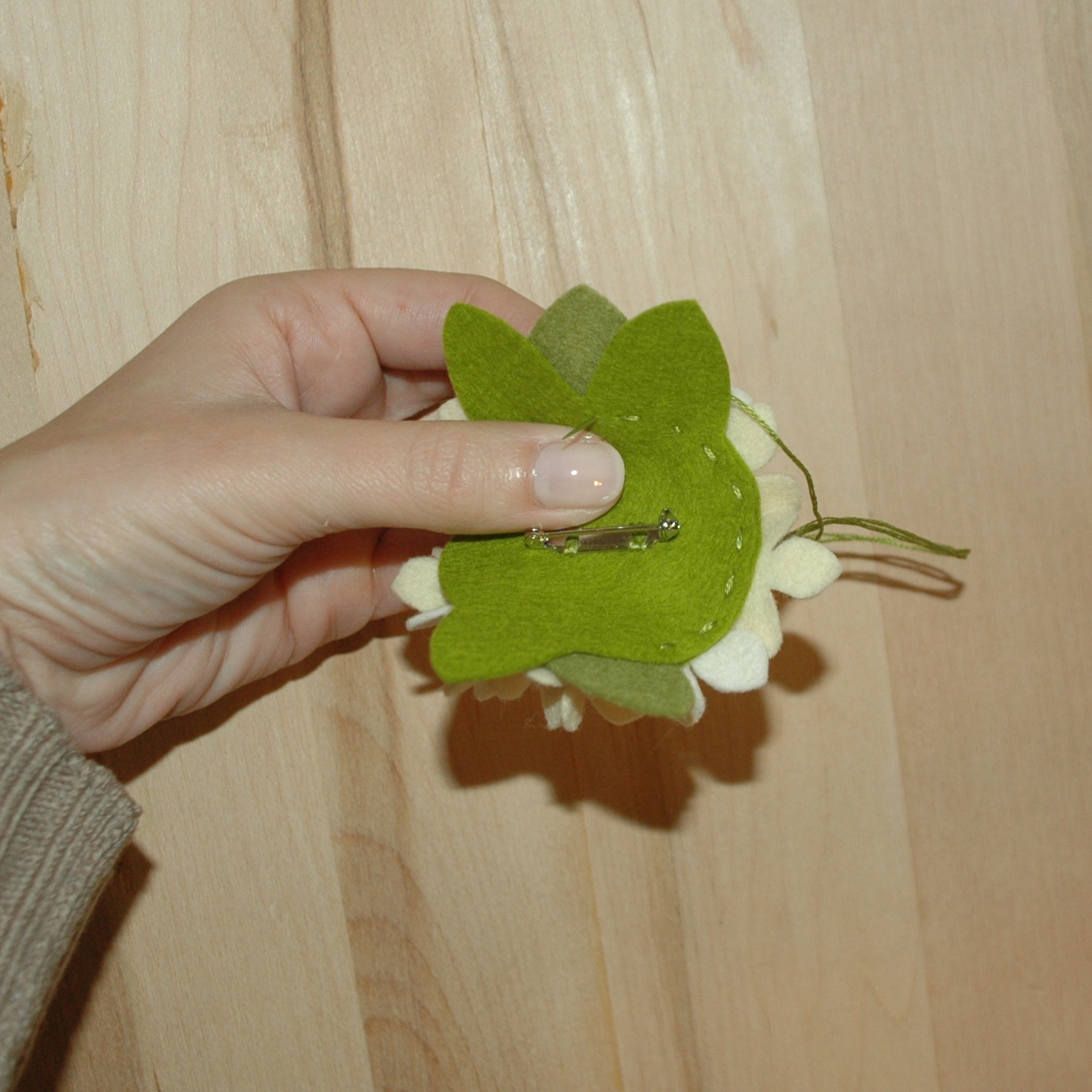 pammy dawn designs How to Make A Felt Hydrangea Flower Pin or Hair Clip