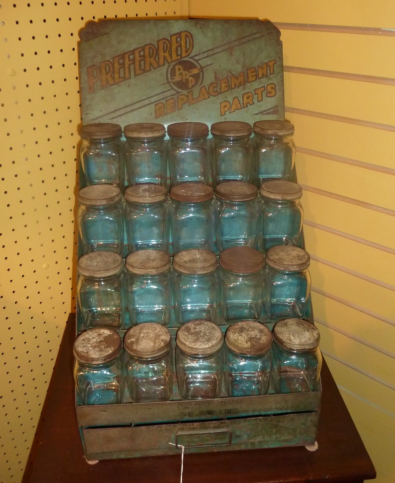 102.JPG (1311×1600) (With images) Jar display, Ball canning jars, Jar