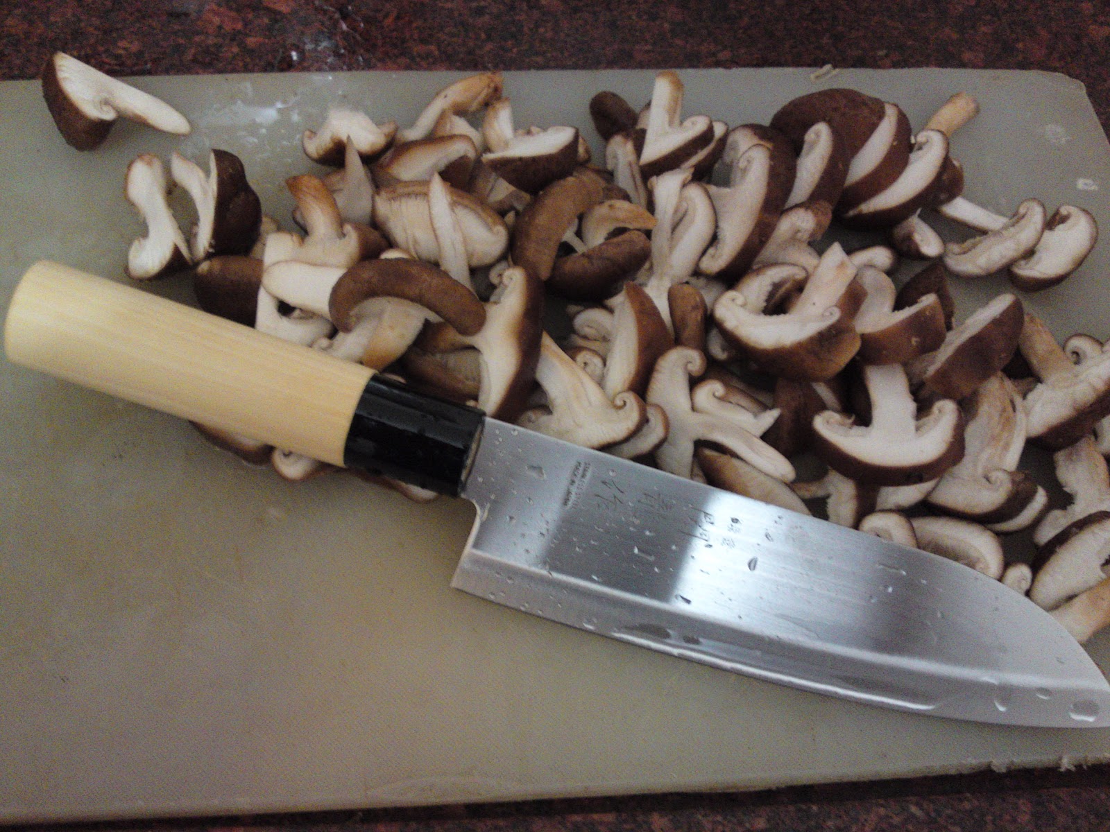 Delicias de fazer e comer Shimeji e Shitake