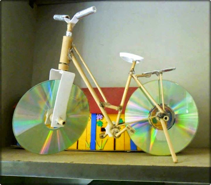 xe đạp đồ chơi tự chế từ đĩa CD xe đạp đồ chơi tự chế từ đĩa CD
