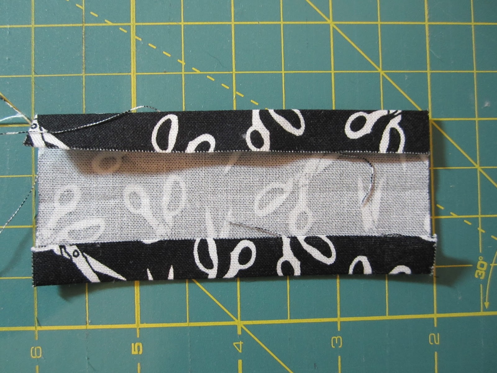 Quarter Incher Tutorial Adding a Detachable Strap