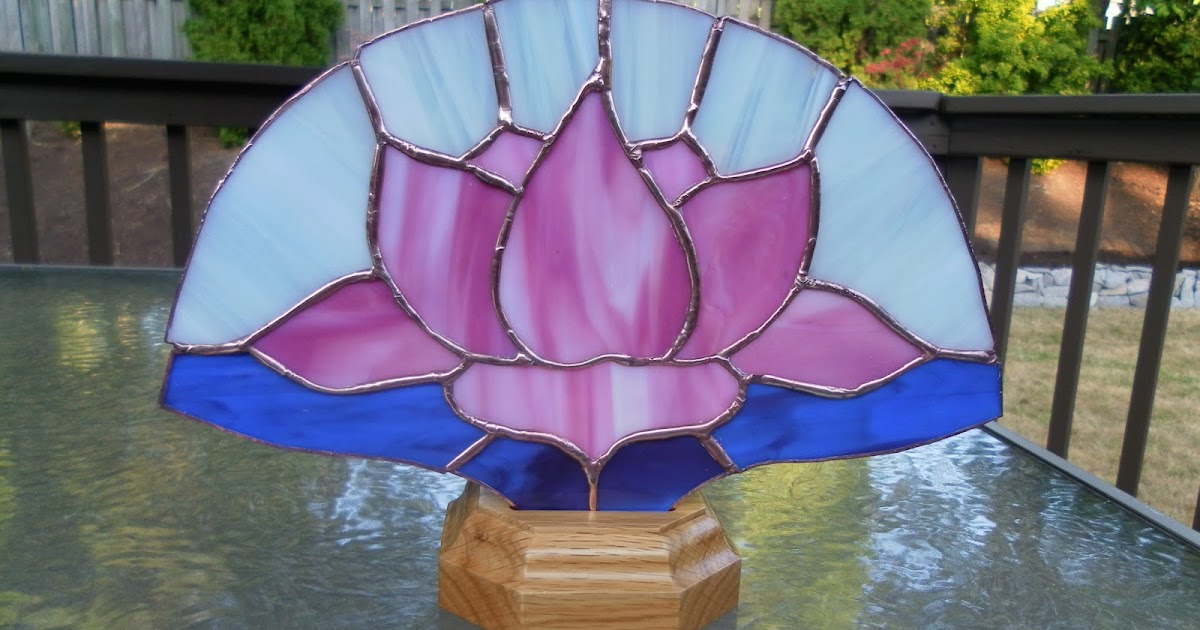 It's a Beadiful Day: Lotus Stained Glass Fan Lamp