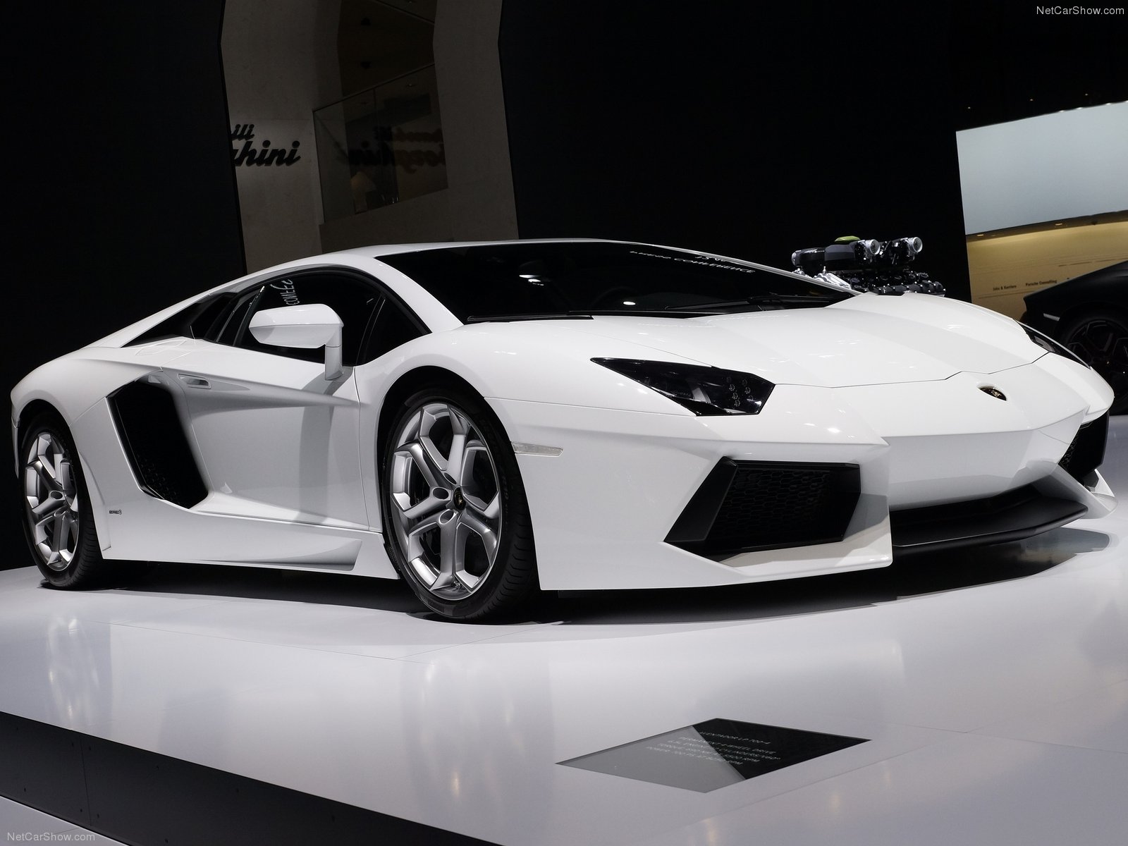 http://4.bp.blogspot.com/-ebhJtlmJovY/T4lI22NTgmI/AAAAAAAAQNc/gO8y1vhFHB4/s1600/Lamborghini--wallpaper%20%2000006.jpg