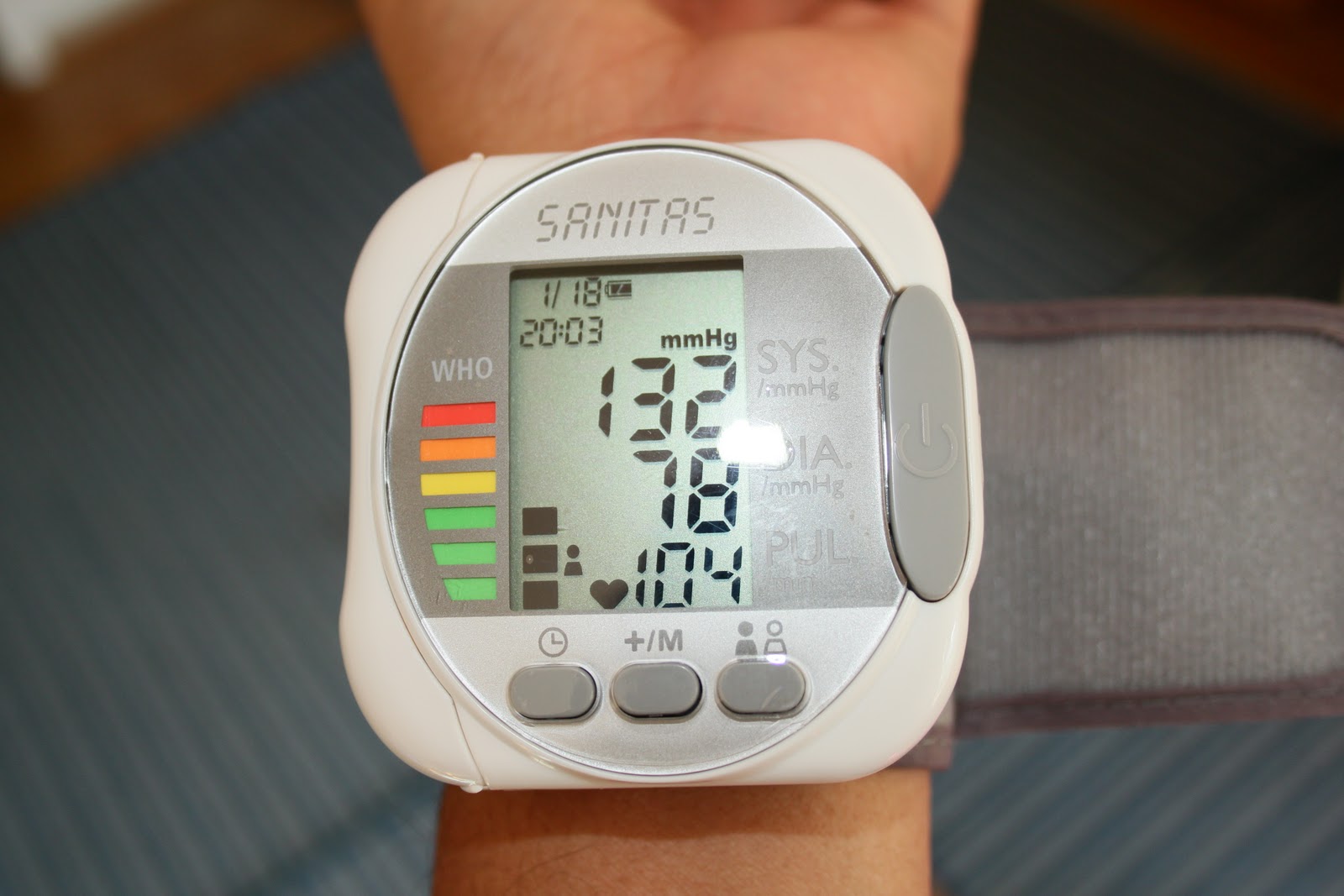 Kedai Epilator Berkualiti Jenama BRAUN dan EMJOI Sanitas Wrist blood