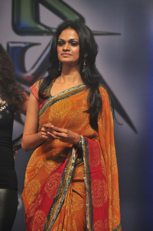 Singer Suchitra Latest Stills in Oosaravelli Movie Audio Launch Photoshoot images