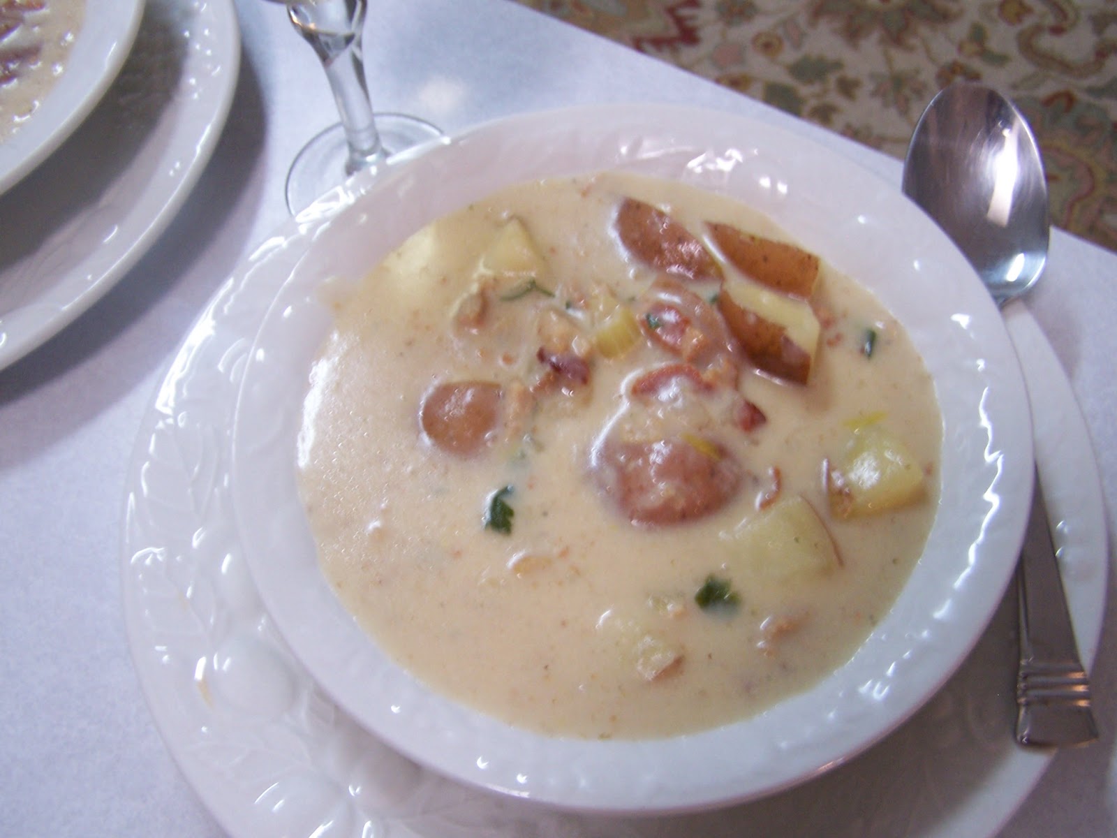 Awesome Gluten Free Clam Chowder Recipe, lower calories Skinny GF