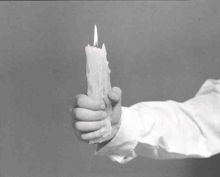 33-segurando-vela.jpg