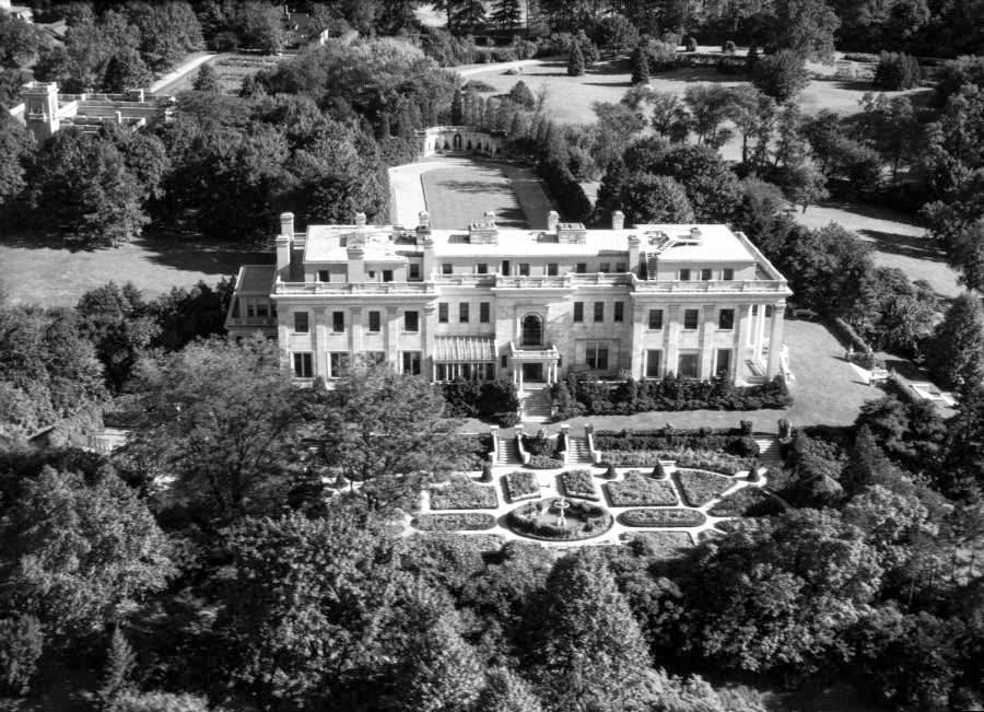 Half Pudding Half Sauce "WINFIELD HALL" 1932