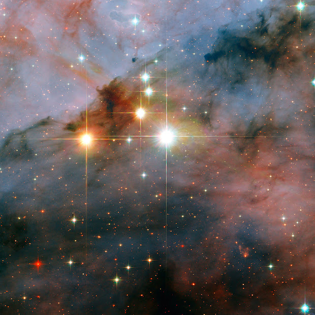 Hubble captures WR 25 and Tr16-244, a pair of colossal Stars
