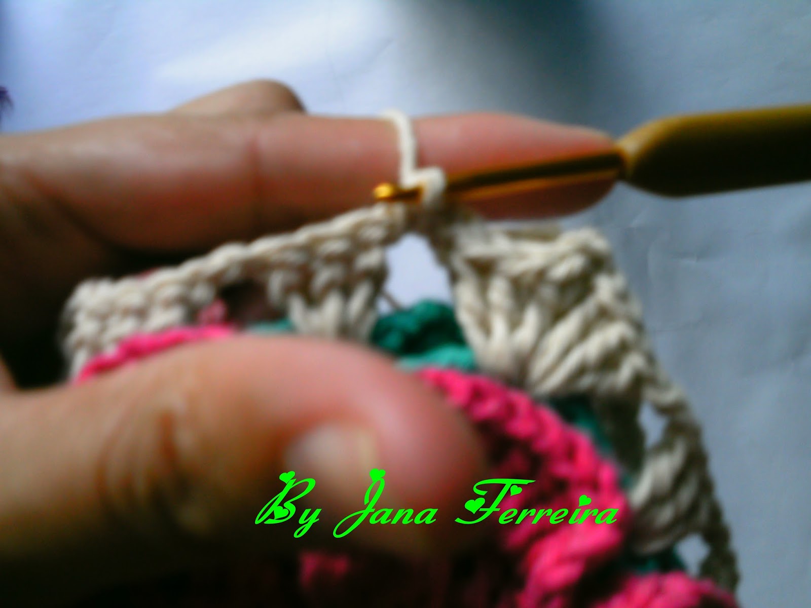 Cantinho da Jana Passo a passo de como emendar quadrado em crochê