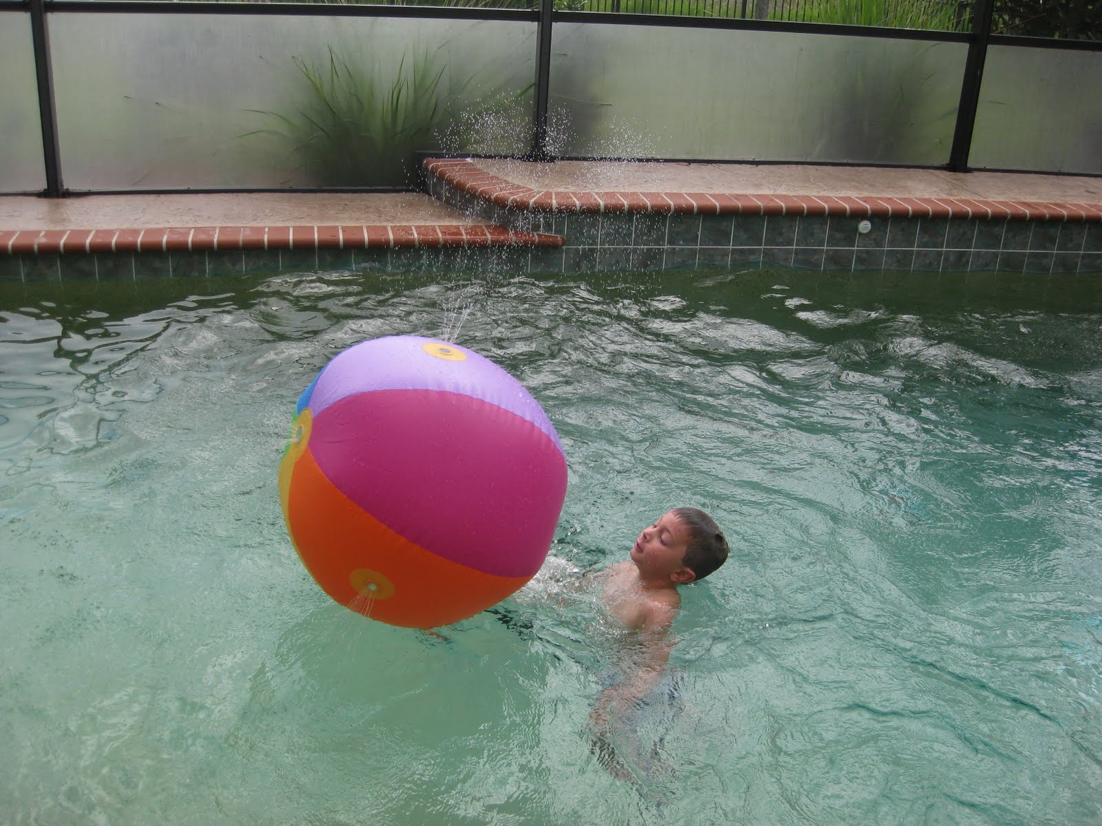 Little Tikes Sprinkler Beach Ball from Imperial Toy Review