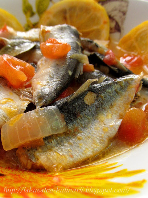 Хамса в томатно-луковом соусе