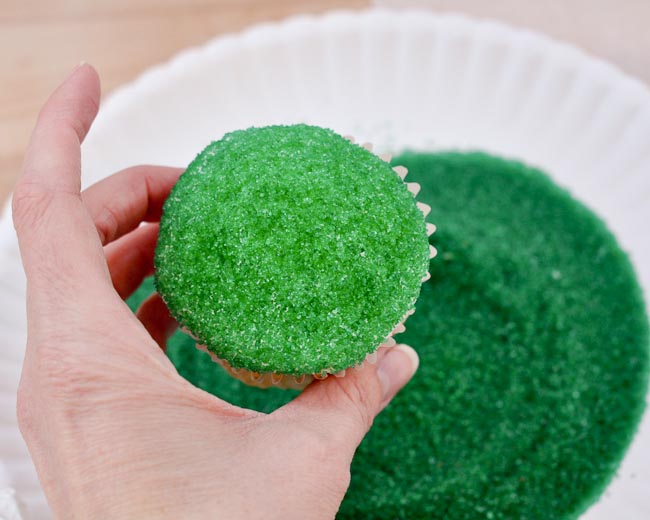 Simple Christmas Cupcakes Simple Christmas Cupcakes