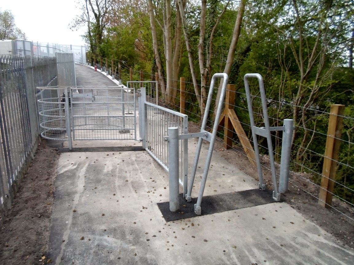 Ada wheelchair table clearance, wheelchair accessible washer and dryer