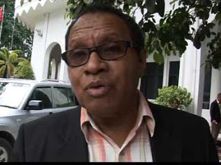 TIMOR HAU NIAN DOBEN: David Diaz: “Ukun Nain Mak Fo Espasu Ba