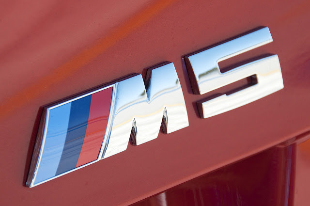 Новый BMW M5 6MT 2013 года